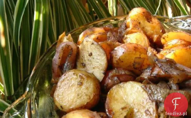 Balsamiczna prażona cebula i ziemniaki