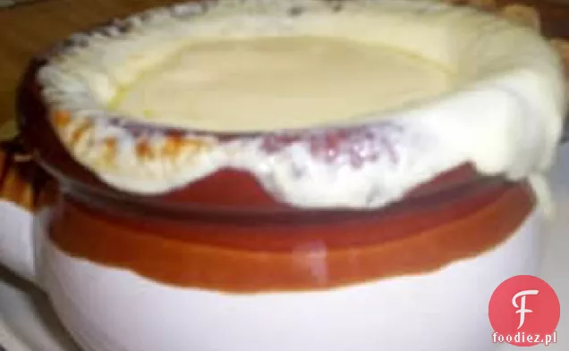 Bogata i prosta francuska zupa cebulowa