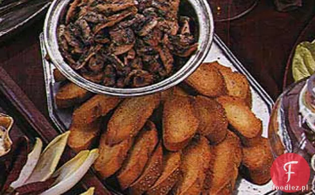 Kremowe pieczarki smażone z grzankami