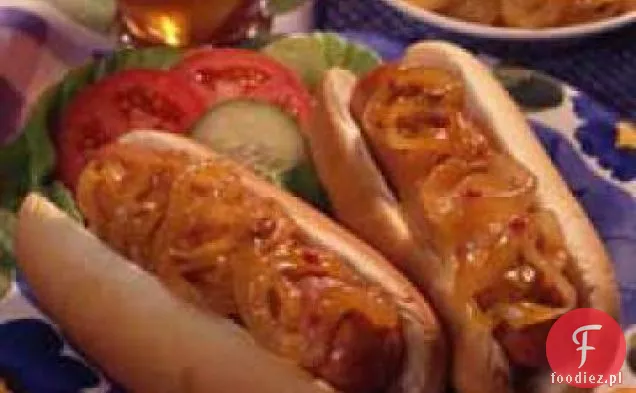 Hot dogi z cebulą