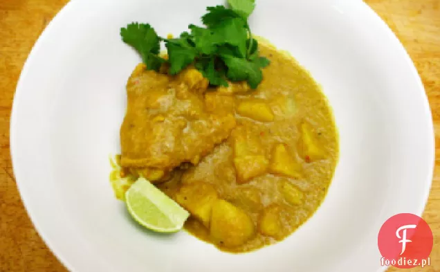 Kolacja: kurczak, trawa cytrynowa i ziemniaczane Curry (Ca-Ri Ga)