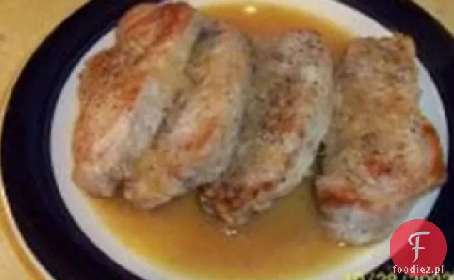 Kotlety wieprzowe z szalotką w sosie z białego wina