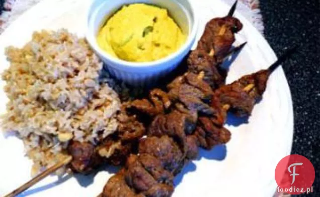 Satays Wołowe Z Sosem Do Zanurzania Orzechów Macadamia