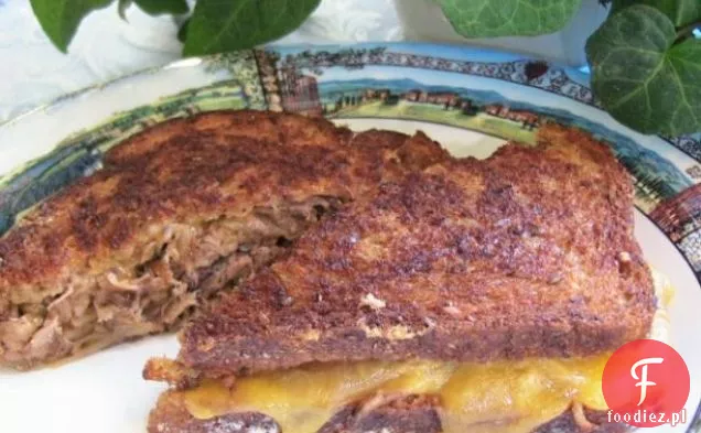 Big Thick Buttery Roast Beef ' n Cheddar Sammies / Sandwiches
