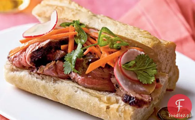 Kanapki Z Pieczoną Wołowiną W Stylu Banh Mi