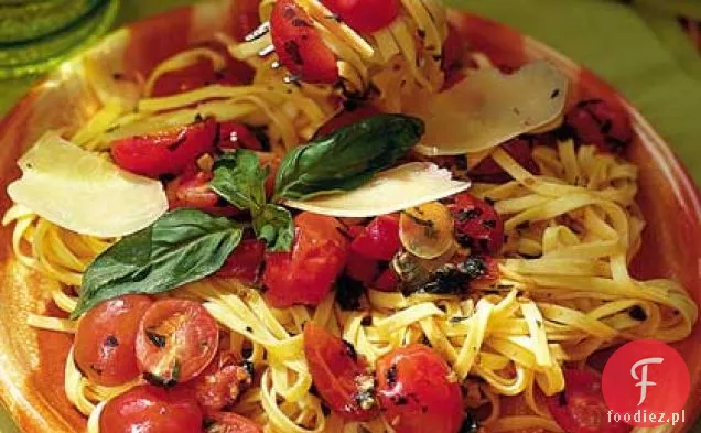 Świeży sos pomidorowy z Linguine