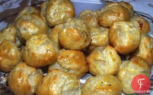Ser Brie, winogrona i Pepperoni Puff Appy