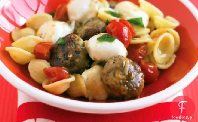 Makaron z Pulpetami z indyka i Bocconcini