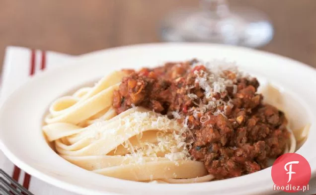 Fettuccine z sosem Bolognese