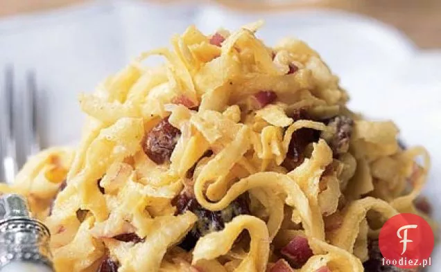 Curry seler Slaw z suszonymi wiśniami