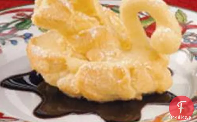 Morelowy Swan Cream Puffs