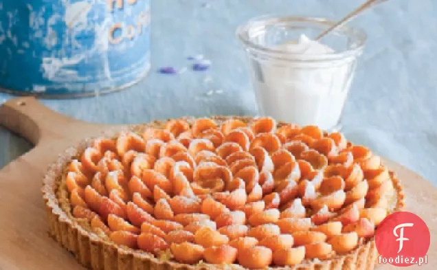 Tarta migdałowo-Morelowa z bitą śmietaną