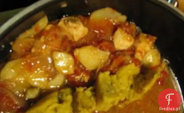 Ugandyjskie Plantany Z Gulaszem Z Kurczaka