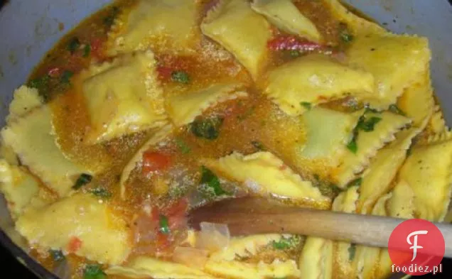 Zupa z pomidorów wiśniowych i Ravioli