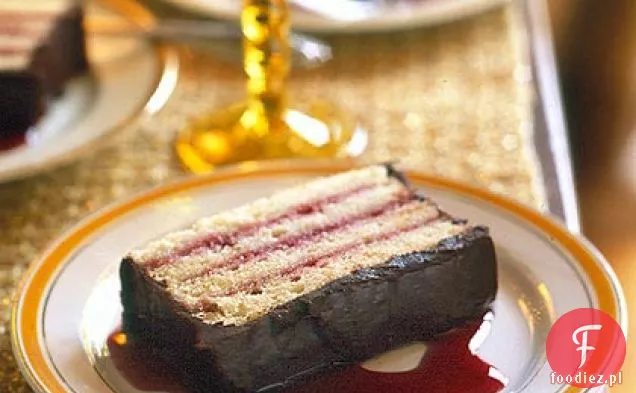 Tort malinowo-migdałowy z czekoladowym Ganache