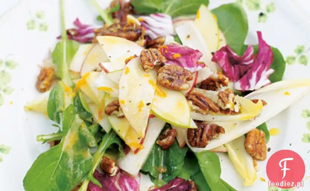 Sałatka z orzechów pekan i jabłek