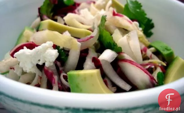 Sałatka Wiosenna W Plastrach Z Endywią, Kolendrą, Rzodkiewką I Fetą
