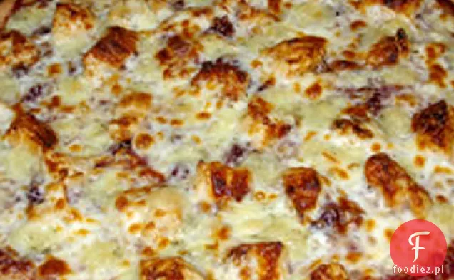 Brie Cranberry and Chicken Pizza