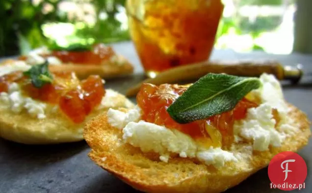 Dżem figowy i kozi ser Crostini
