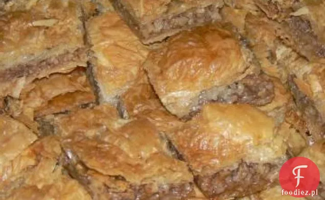 Ciasto Wielowarstwowe Z Orzechami Bliskowschodnimi (Baklava)