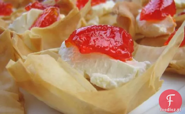 Łatwe ciasto Phyllo z galaretką z ostrej papryki
