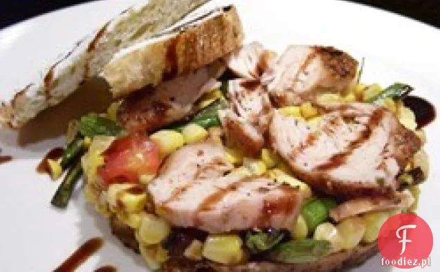 Letnia sałatka kukurydziana ze szparagami