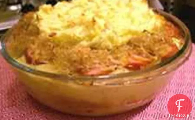 Pieczenie Hot dogów, ziemniaków i kiszonej kapusty