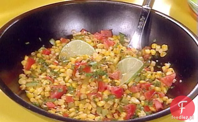 Ciepła sałatka z kukurydzy i pomidorów