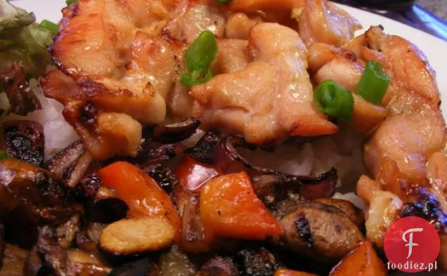 Kurczak bez kości z czosnkiem i boczkiem