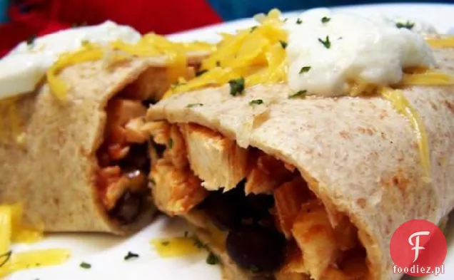 Burritos z kurczaka z serem i salsą z Czarnej Fasoli