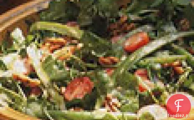 Sałatka z zielonej fasoli, rukoli i orzechów włoskich