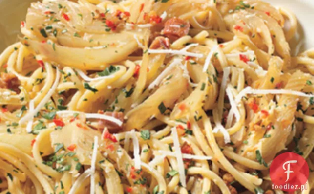 Pikantne Spaghetti z koprem włoskim i ziołami