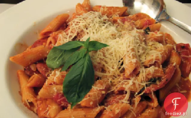 Makaron w kiełbasie, Cremini i sosie pomidorowym