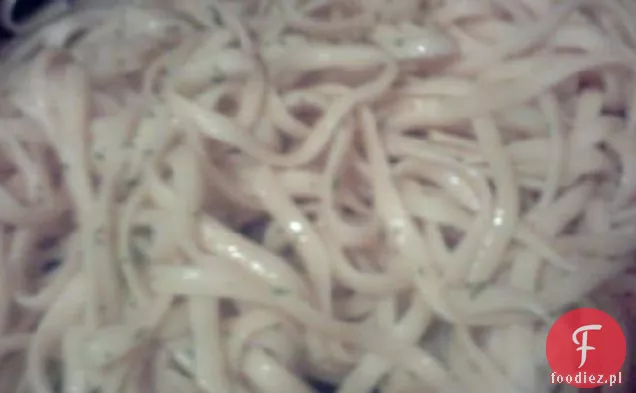 Linguine z czosnkiem i olejem