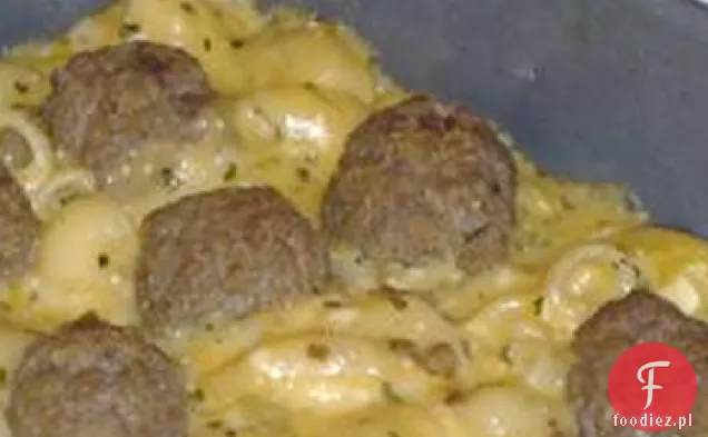 Makaron i ser z klopsikami Adobo
