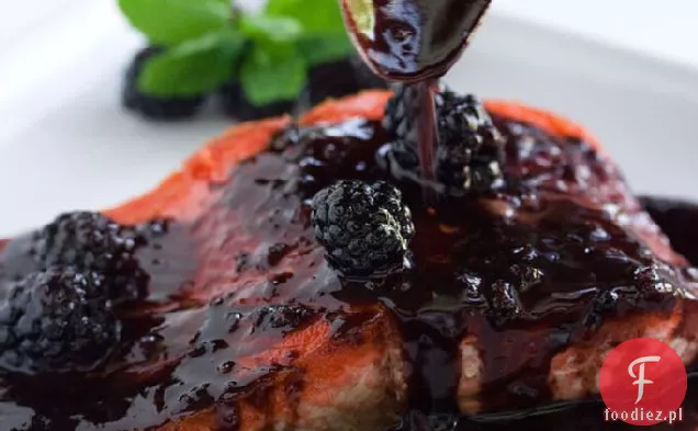 Łosoś W Sosie Jeżyn Brandy