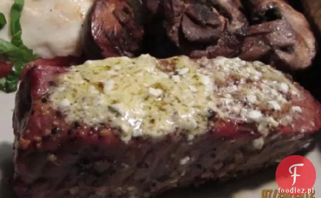Pikantny Stek Z Grilla Z Serem Bleu Masło Czosnkowe