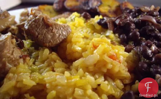 Tradycyjne ADOBO (wieprzowina w occie i sosie sojowym)