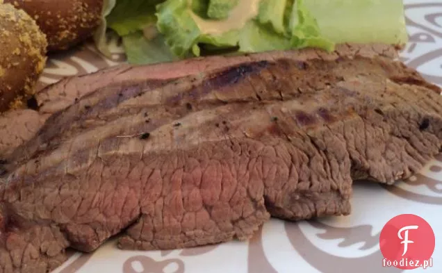 Grillowana polędwica tajska z sosem limonkowym