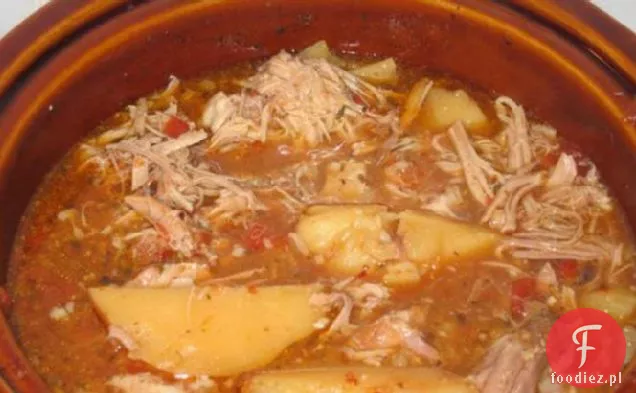 Guajillo przyprawiona wieprzowina i ziemniaki (Puerco Y Papas Al Guajillo)