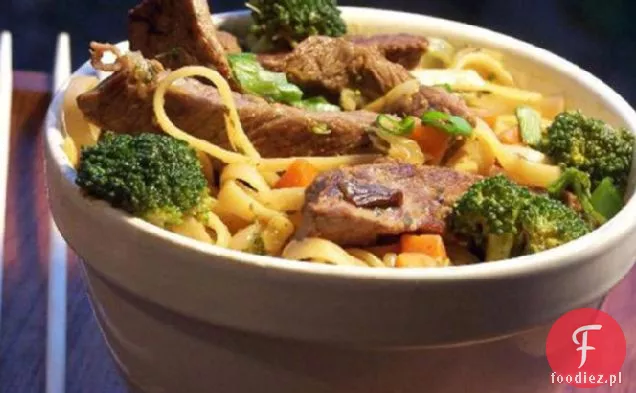 Stek Stir Fry i makaron