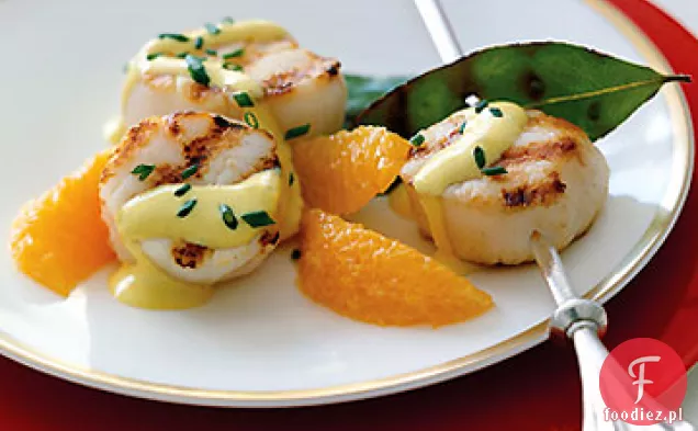 Muszelka morska Brochettes z pomarańczą-Szafran Aïoli