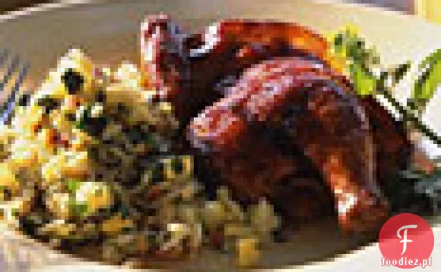 Kury kornwalijskie zawijane boczkiem z malinową glazurą balsamiczną