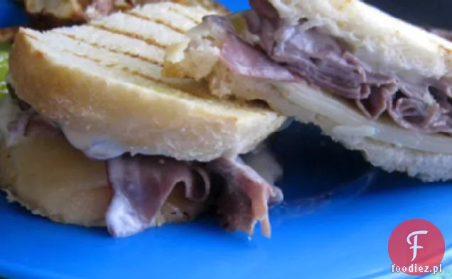 Green Chili Roast Beef Sandwiches