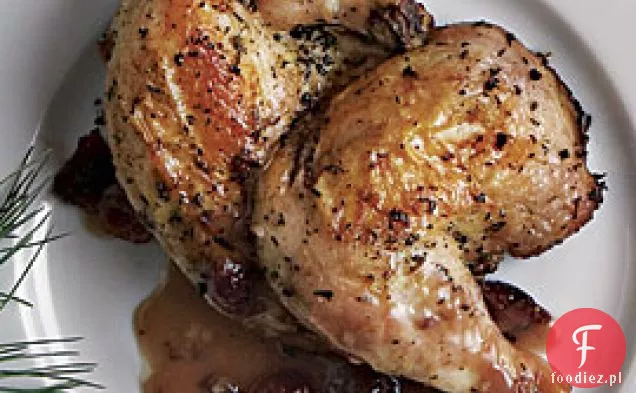 Pieczone kury kornwalijskie z sosem żurawinowo-portowym