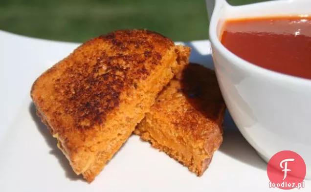 Ryba Popijana Piwem Z Sosem Do Zanurzania