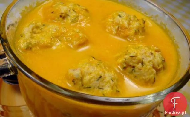 Zupa marchewkowa z boczkiem i pierożkami koperkowymi
