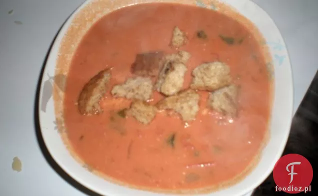 Zupa Pomidorowa Z Grzankami Czosnkowymi