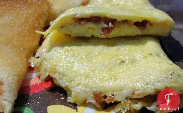 Omlet z boczkiem i parmezanem