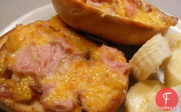 Mini-bajgle do pizzy z szynką i serem